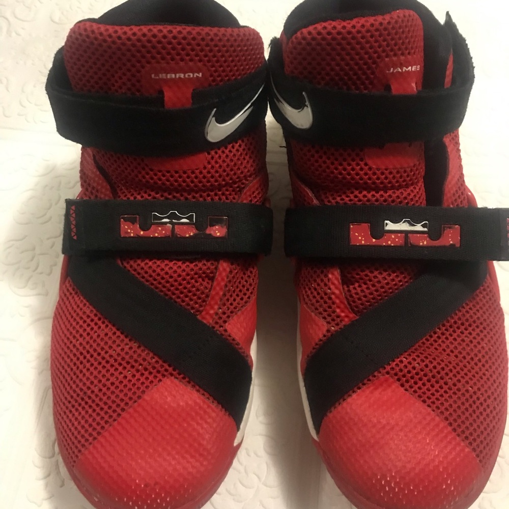 Nike Zoom LEBRON Soldier 9 Basketball Shoes Size 3
